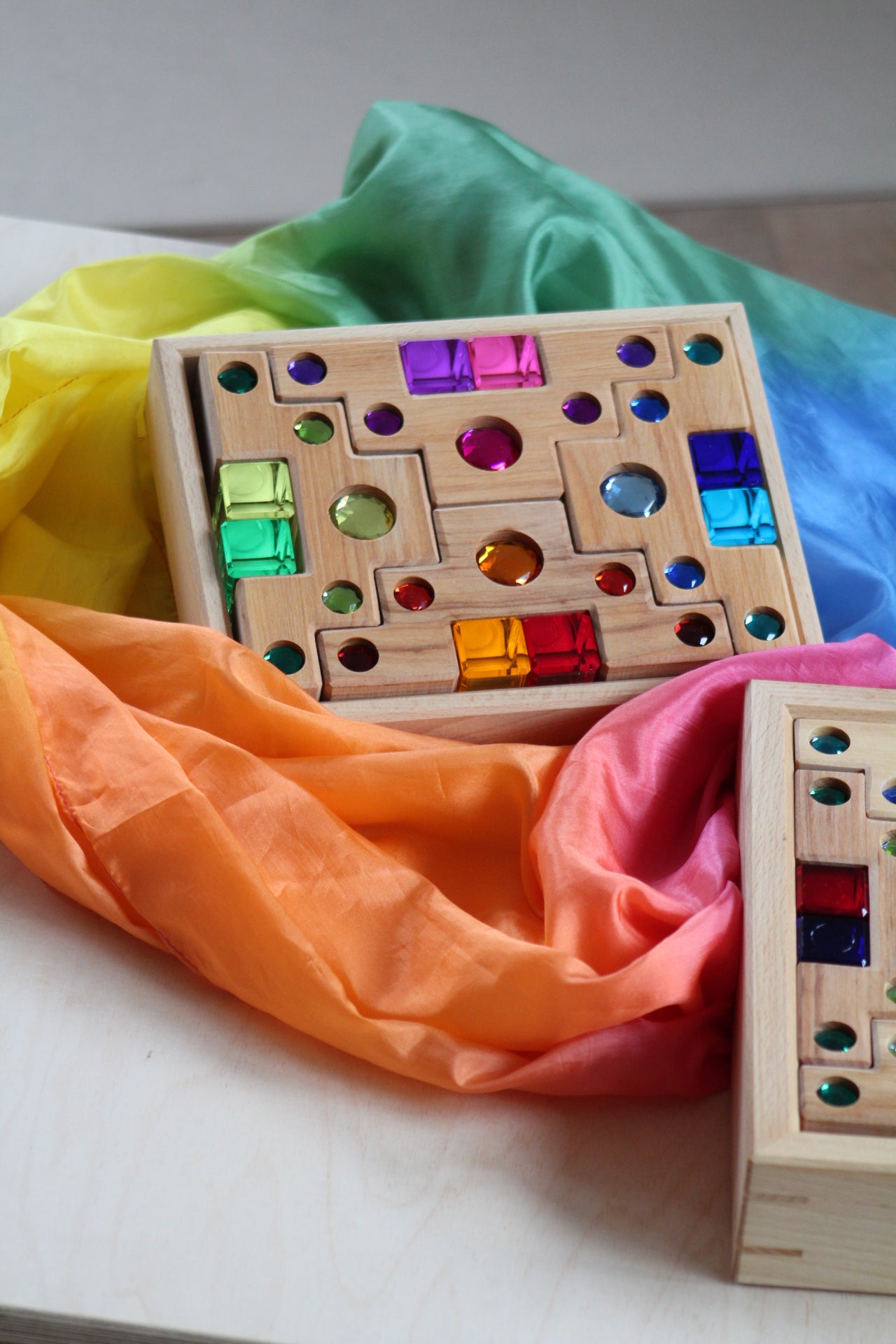 Spelen met Bauspiel Colour Staircase en luminous blocks met licht en kleur
