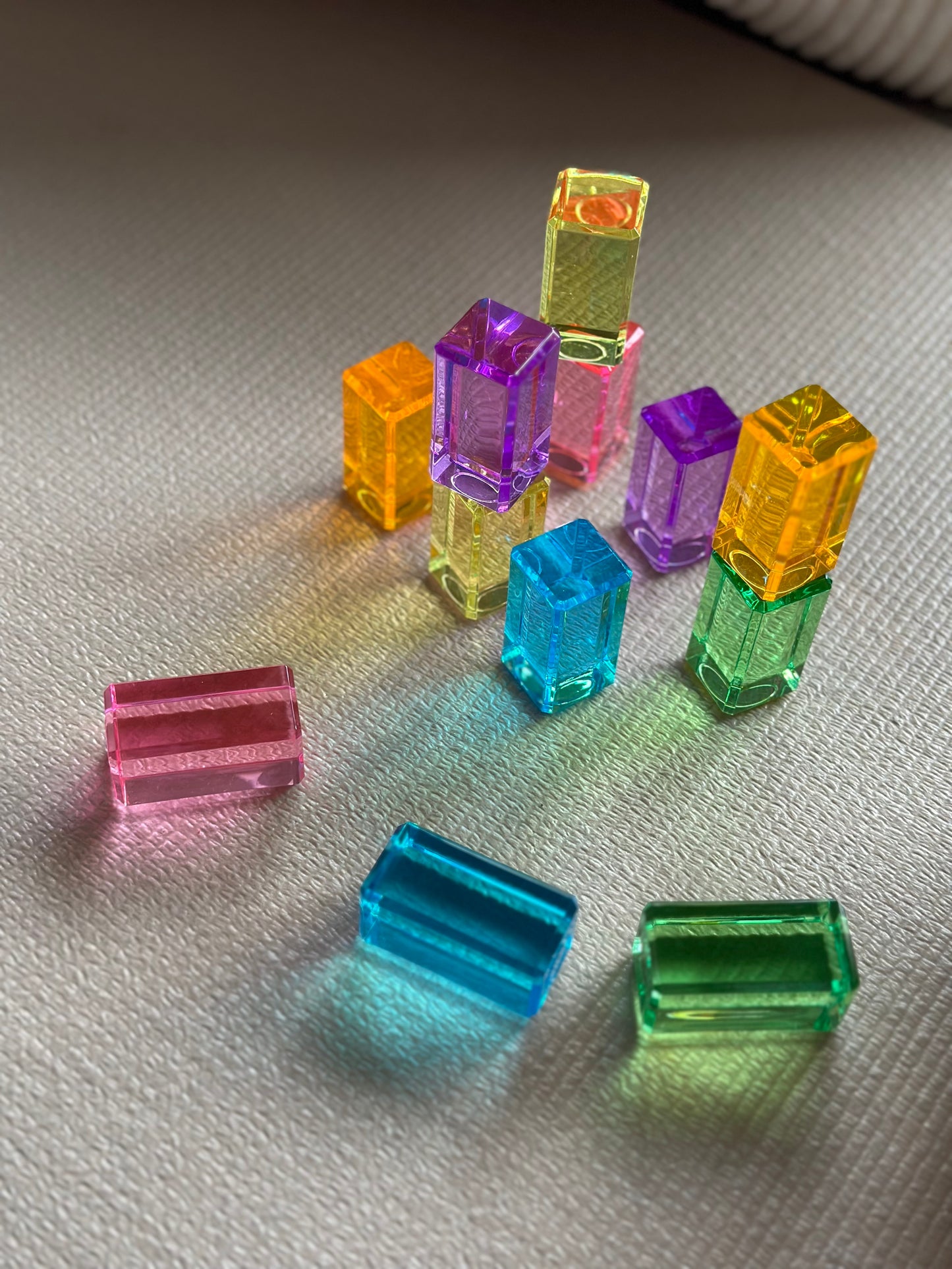 Bauspiel Luminous Blocks Pastel set van transparante pastelblokken