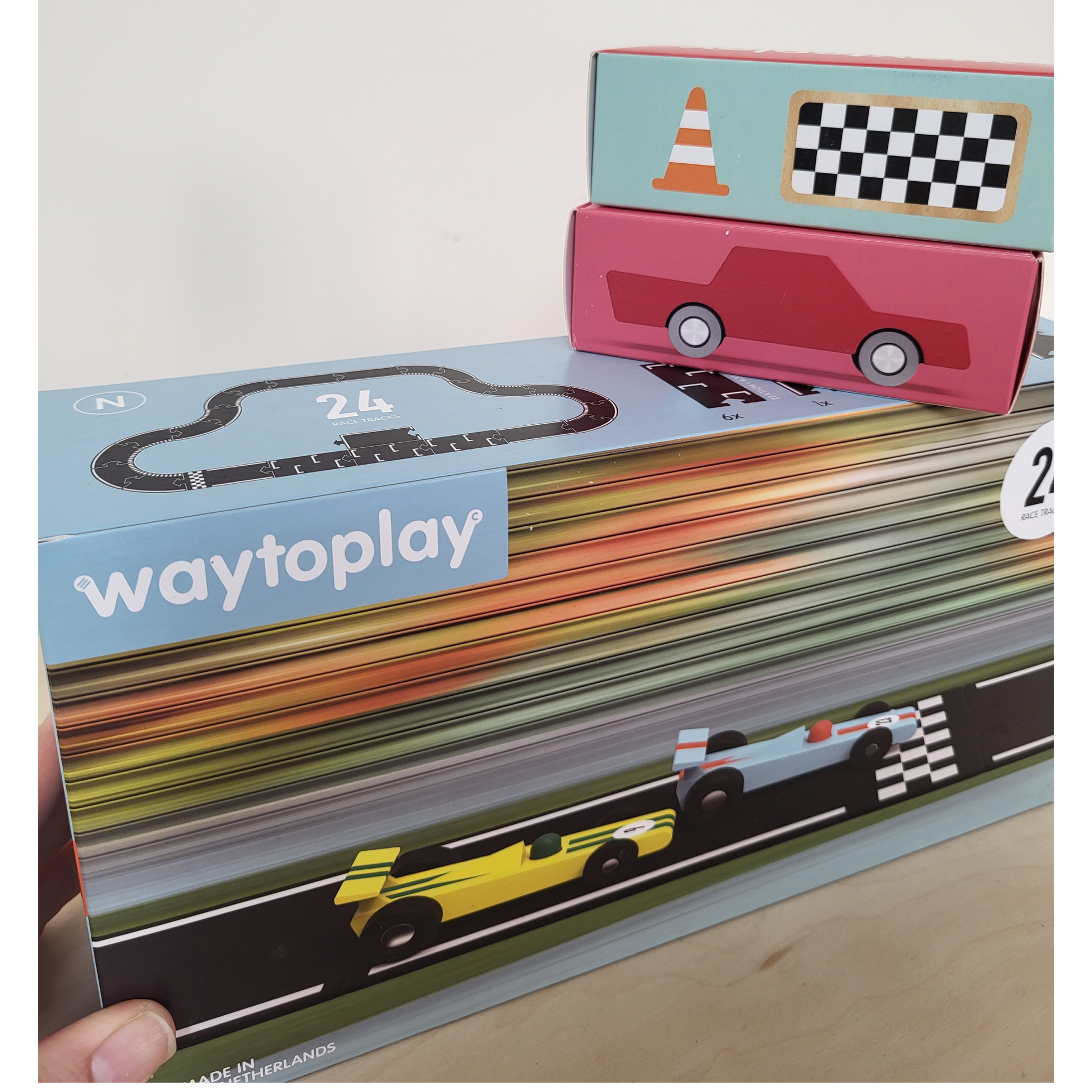 Waytoplay racebaan van Intoplay voor fantasierijk vrij spel en snelheid