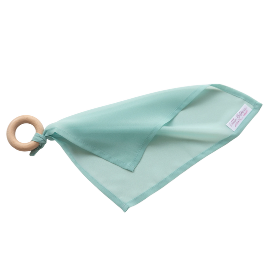 Little Botanic Label speeldoek 30cm met houten ring mintgroen