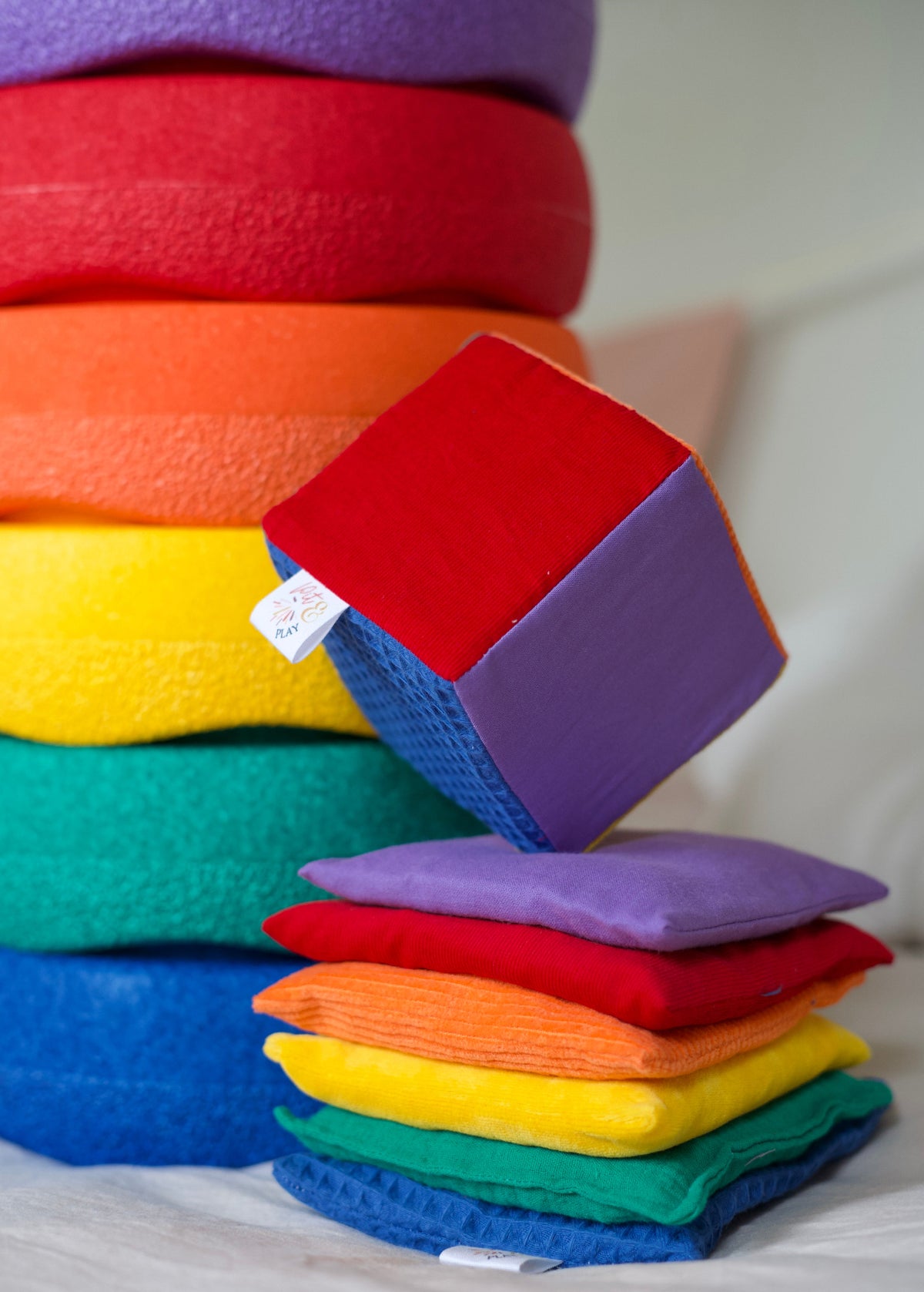 Pit and Play Dobbelstein Regenboog | Motorisch Speelgoed | Intoplay