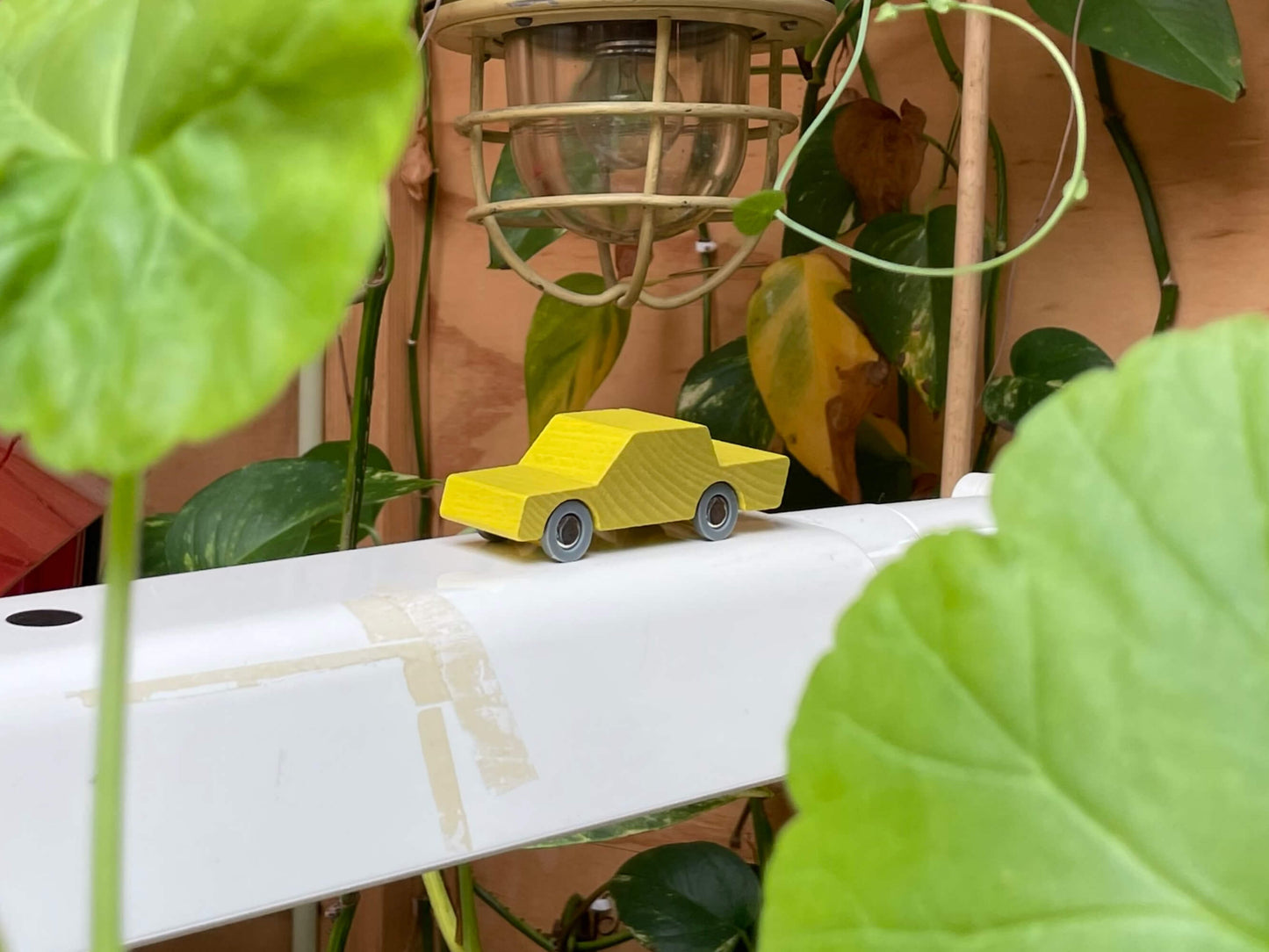 Waytoplay: back & forth car: geel