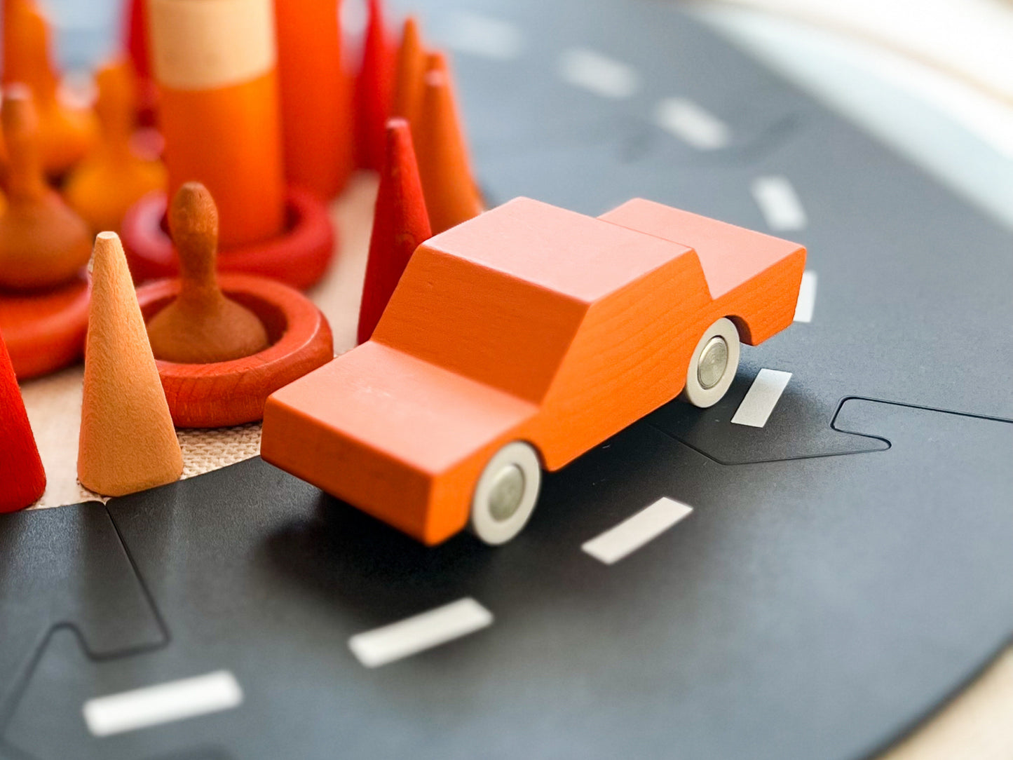 Detail van de Waytoplay Heen en Weer Auto Oranje